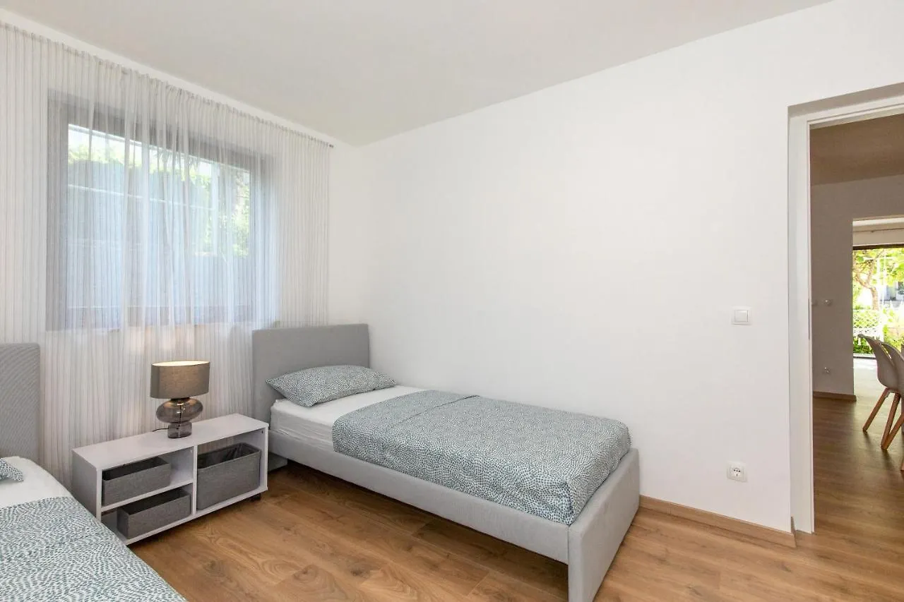 Apartmani Basic 1 Njivice
